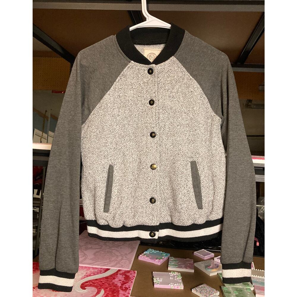 M SO worn Juniors Retro Bomber Jacket tweed dark grey raglan snap-button closure
